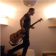 Doy clases particulares económicas para principiantes de bajo eléctrico y/o batería